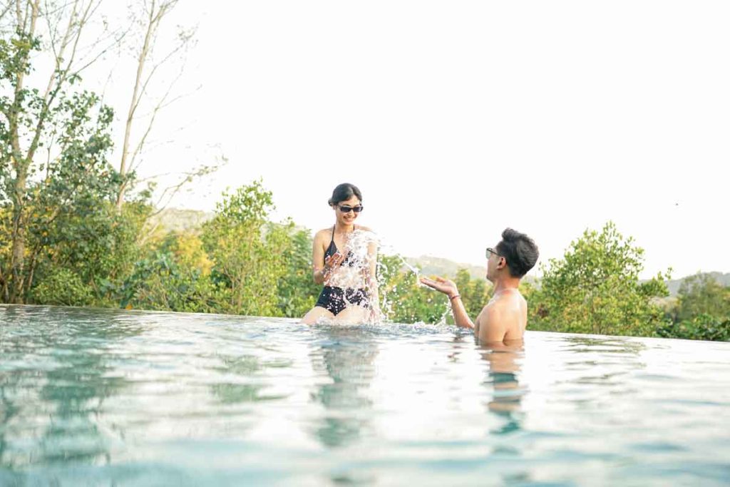 devani resort sidemen